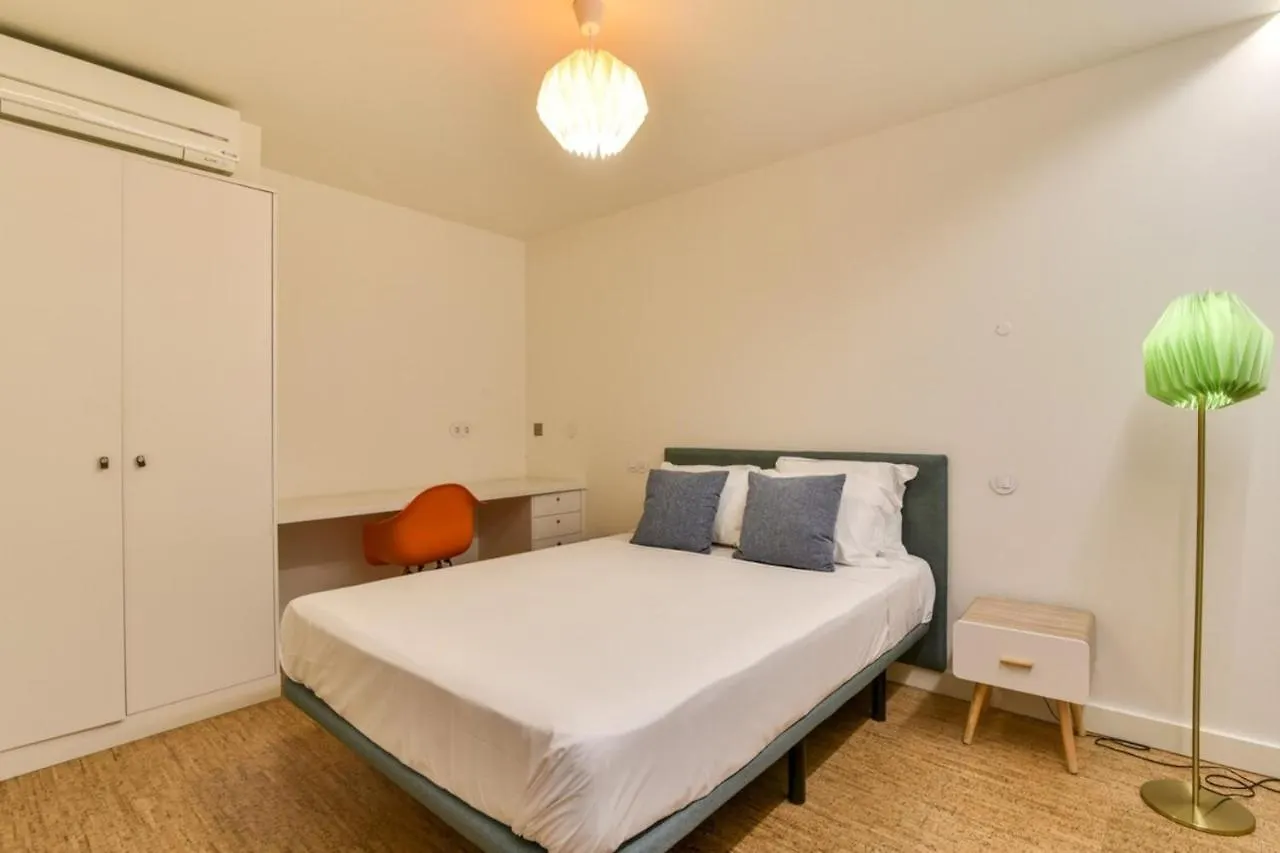 New Apartment With Easy Access In Traditional Area Lisbon 0*,  Portugal