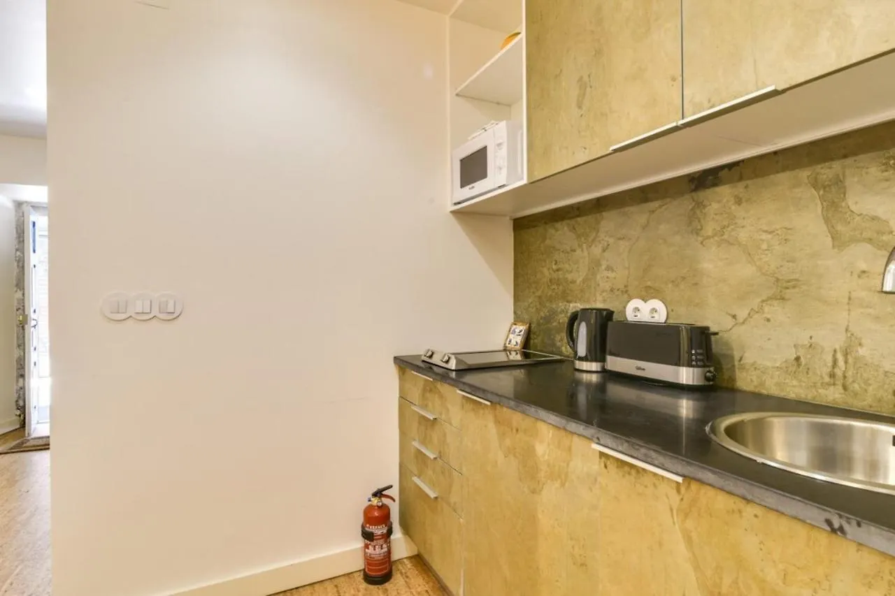 New Apartment With Easy Access In Traditional Area Lisbon Portugal
